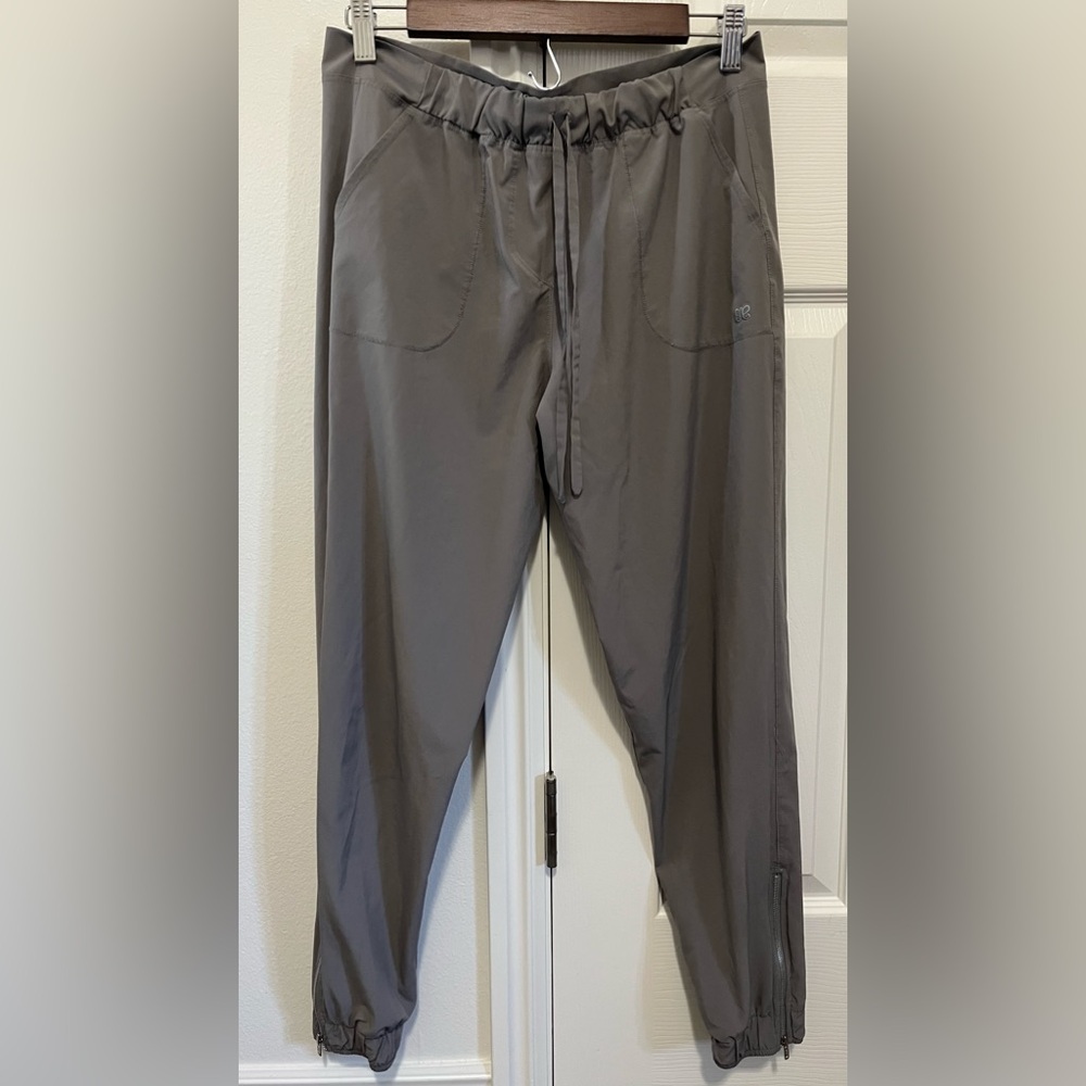 Albion Men's Lightweight Gray Jogger Pants